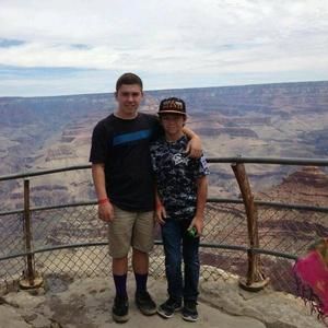 Meet your Posher, Wade